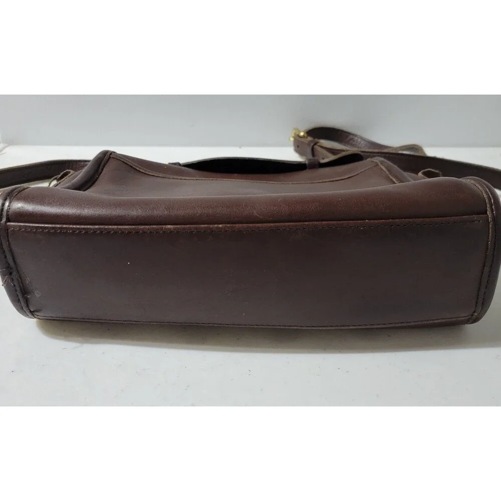 Vintage COACH 9870 Court Shoulder Bag Purse Chocolate Brown Leather Turn Lock - Picture 7 of 16